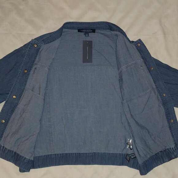 Tommy Hilfiger Women's Chambray Utility Bomber Jacket Size L New with Tags - Picture 3 of 5